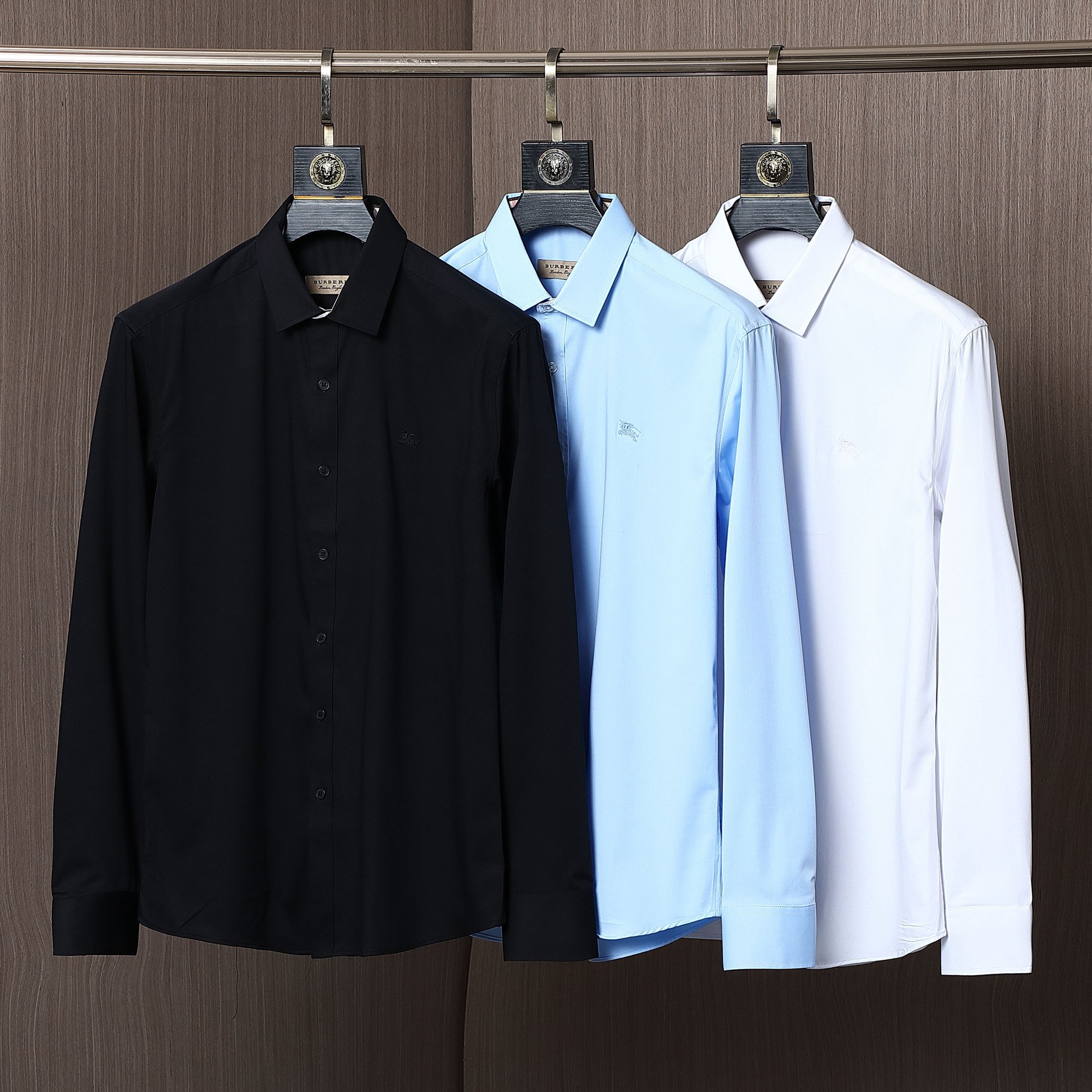 NO:128215,Spring model is available for 11 original, mercerated elastic cotton fabric, good upper body effect, real shot, comfortable texture, high-end, exquisite versatile, fashionable, durable, stable supply, sell immediately, regular code, M-3XL, 110. to about 200 catties, large goods real p,,,alexander wang19860909春款上市11原单,丝光弹力棉面料,上身效果好,实物拍摄,质感舒适,高端,精致 百搭,时尚,耐穿,货源稳定 即转即卖,正规码数,M-3XL,110.到200斤左右穿 ,大货实p,,,alexander wang,Men's clothing