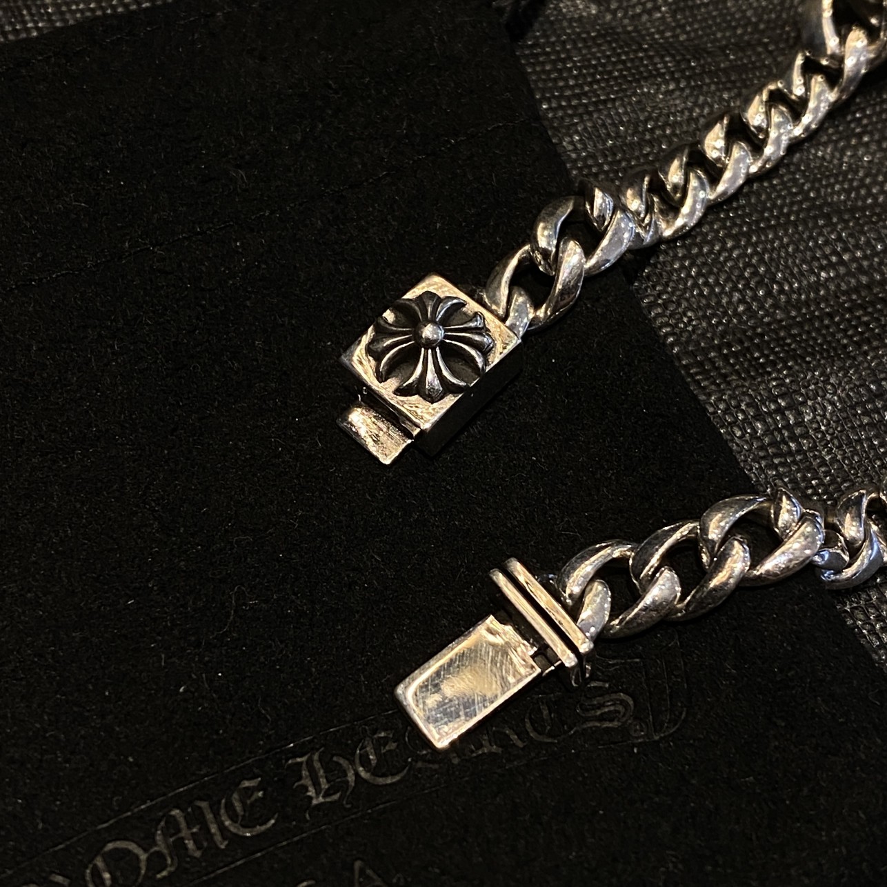Chrome Hearts 𝐂𝐡𝐫𝐨𝐦𝐞 𝐡𝐞𝐚𝐫𝐭𝐬克罗心十字花光面渐变手链