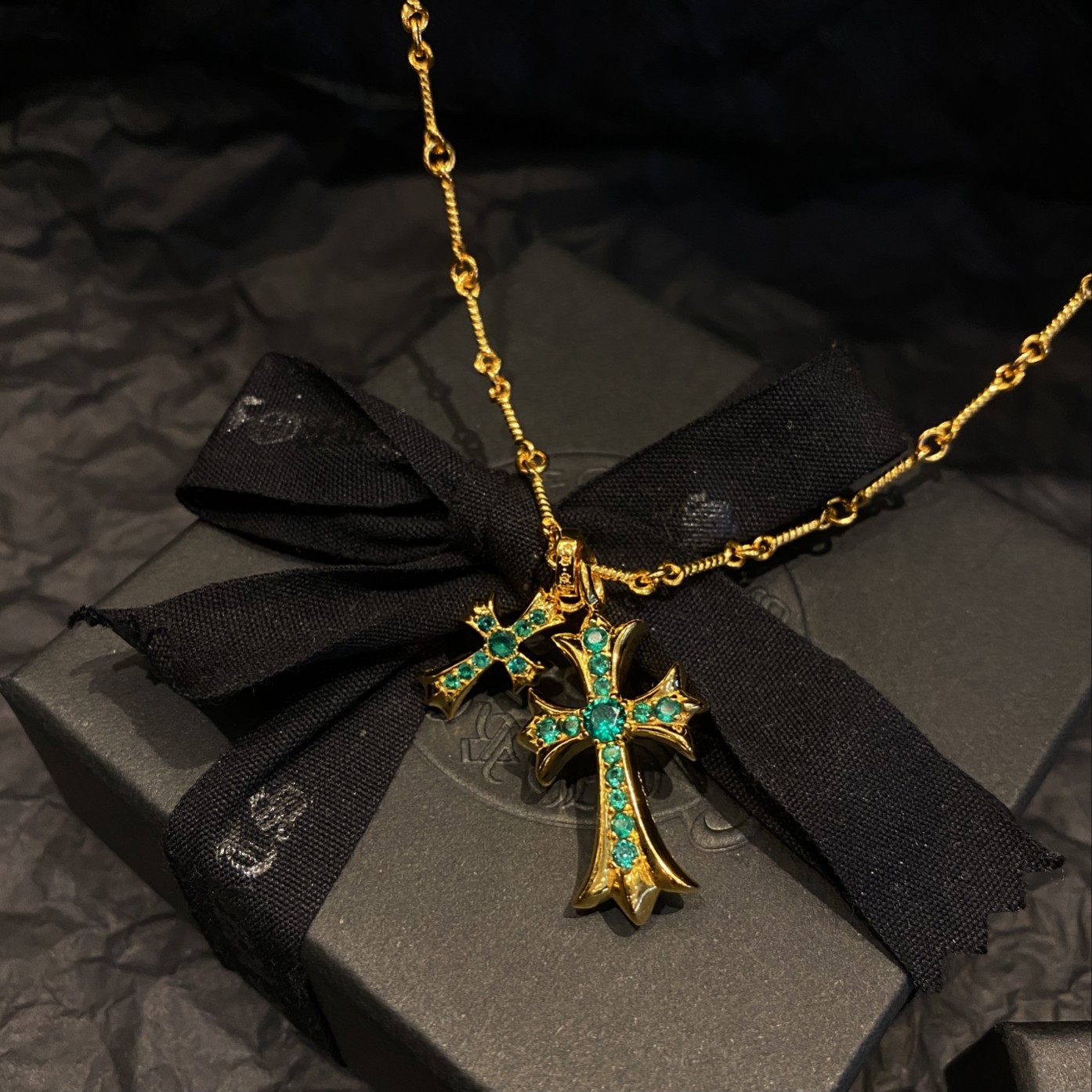 Chrome Hearts 𝐂𝐡𝐫𝐨𝐦𝐞 𝐡𝐞𝐚𝐫𝐭𝐬克罗心22k镀金绿钻双十字架项链