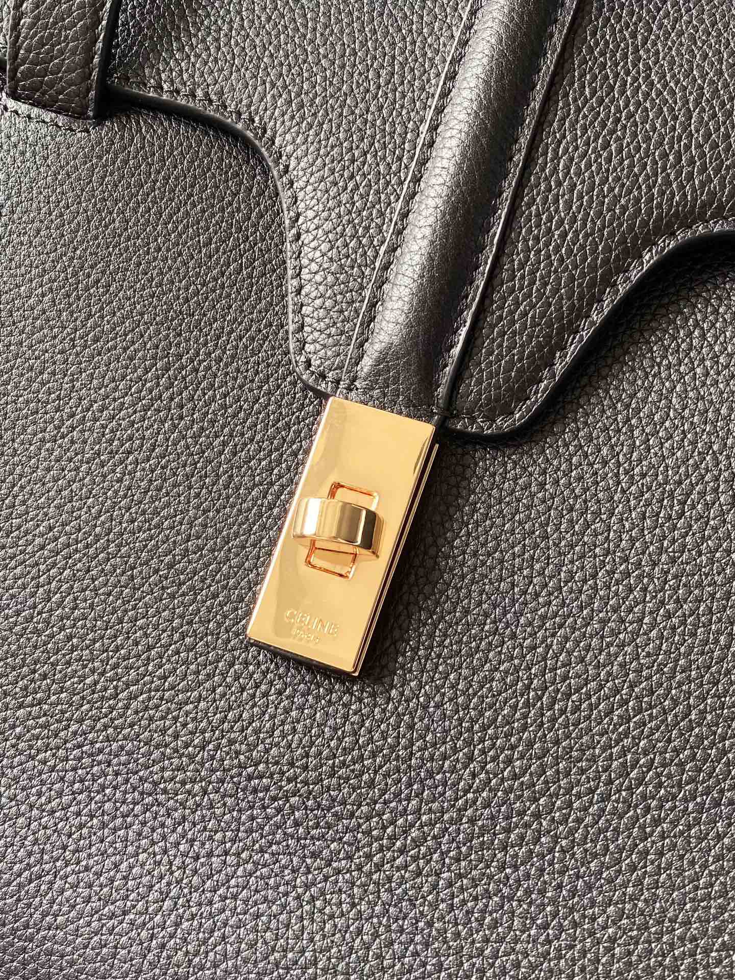 CELINE赛琳通勤休闲两用包