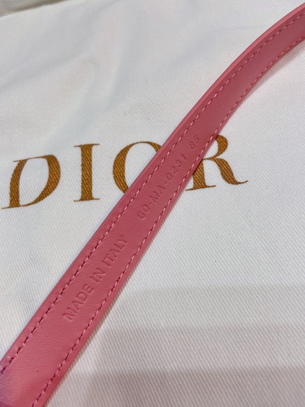 本季新款Dior-ID腰带精致优雅采