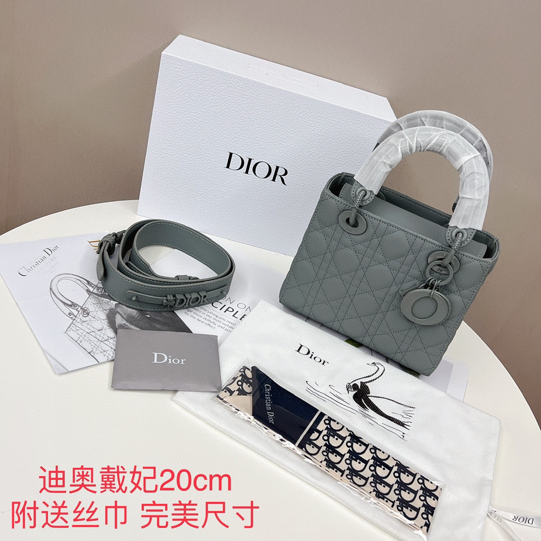 K0   Dior迪奥戴妃四格