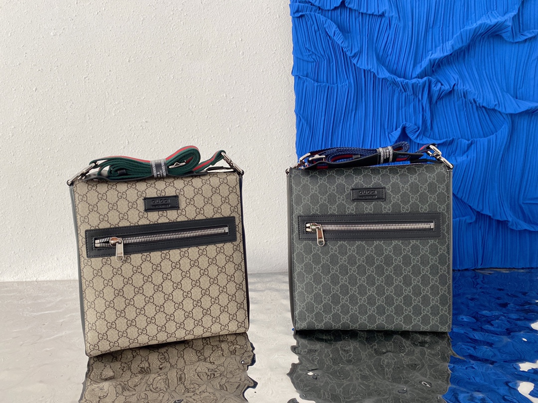 J0  Gucci 古奇   GG SuBlack邮差包 单肩斜挎包 男士背包 经典Logo搭配原厂工艺材质 休闲百搭 采用精湛镶嵌细工，实物拍摄 原厂原版面料 474137 配送小票防尘袋 27 x 25cm。”},”showAddCart”:true,”album_qrcode”:”https://xcimg.szwego.com/code_C2018012823120433215_20190220235131.png