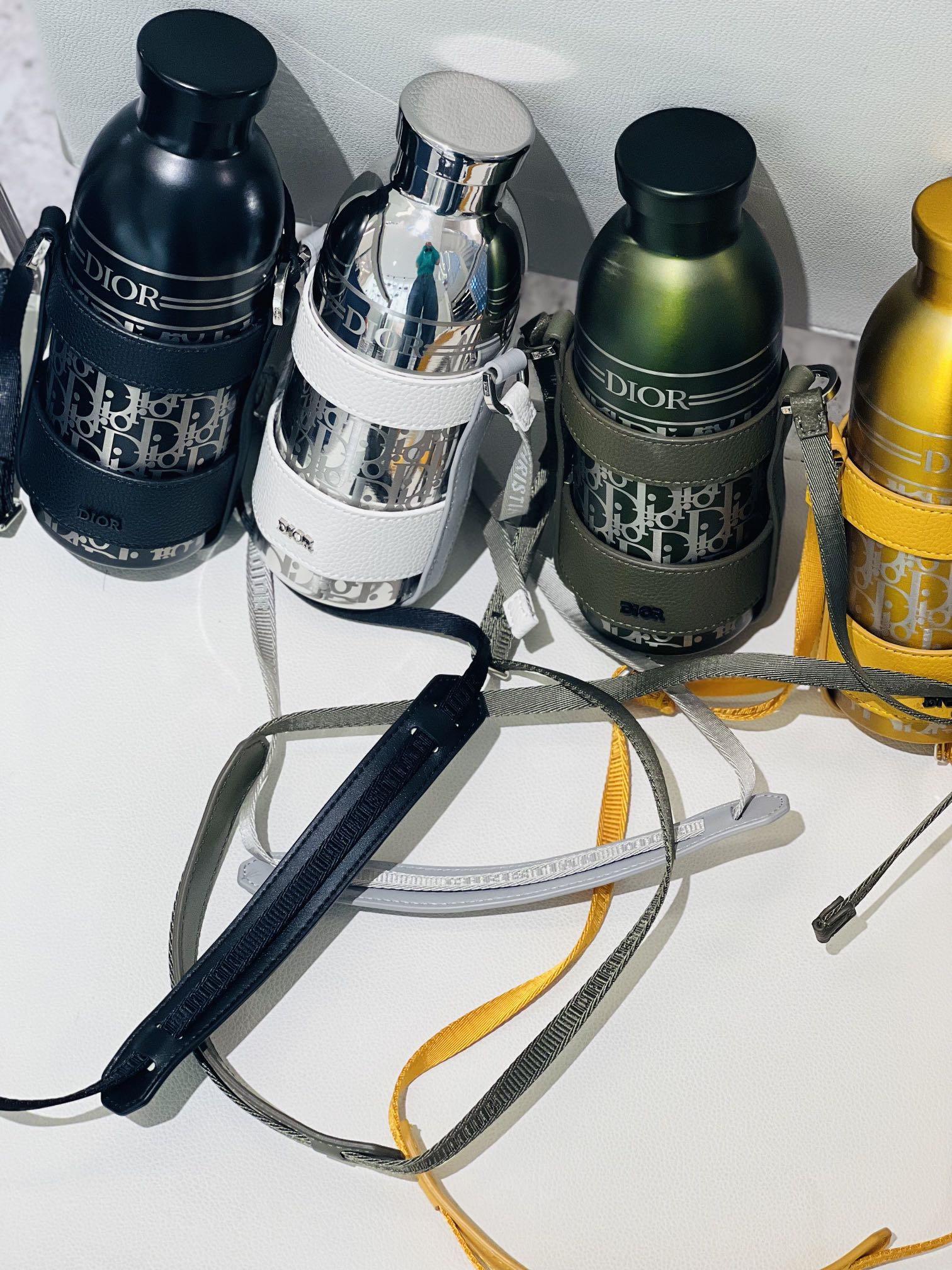 Dior Aqua Bottle and Bottle Holder - Comprehensive 6