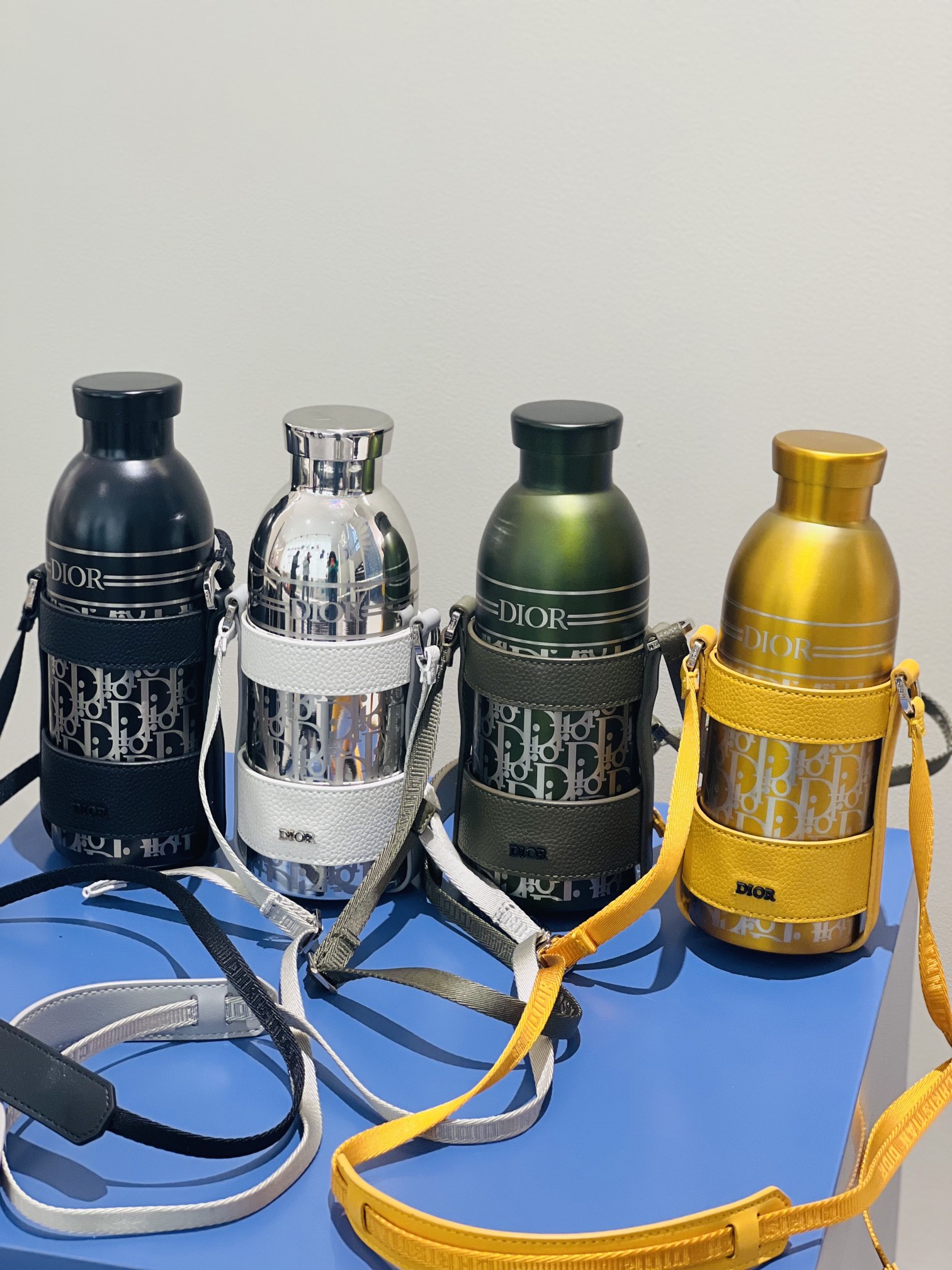Dior Aqua Bottle and Bottle Holder - Comprehensive 2
