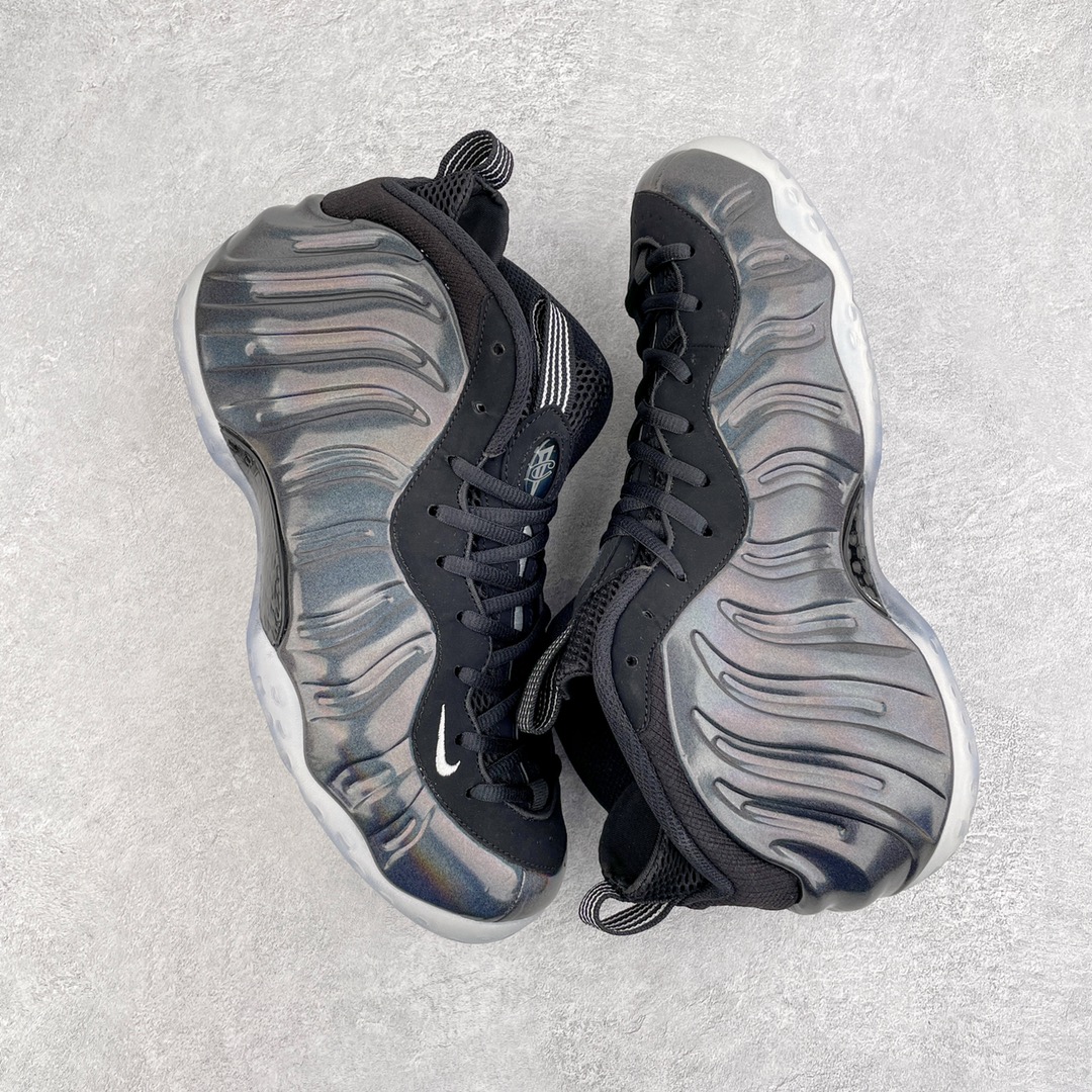 图片[3]-💰440 NK Air Foamposite One 伯爵喷 莞产原底面 公司渠道同模具 鞋型发泡360度无死角 双层Zoom气垫植入 中底完美注胶 搭载原厂碳纤维材质 诞生于1997年的NK Air Foamposite系列可以说是整个球鞋历史上最为经典的系列之一 也就是我们常说的“喷”和“泡” 其中“喷”由Foamposite One代言人Penny的英文音译而来 而“泡”则来源于另一款鞋型 Foamposite Pro中\”pro\”的音译 在诞生初期 由于高昂的造价以及超前的外形 Foamposite系列的反对者不在少数 甚至有人认为这款鞋会毁掉整个球鞋行业 但事实证明这双灵感来自于甲虫 自带“黑科技”鞋面以及双层Zoom+大块碳板的太空球鞋不仅受到了大众的接受与追捧 并且成功的影响了篮球鞋的发展 SIZE：38.5 39 40 40.5 41 42 42.5 43 44 44.5 45 46 编码：by5936010-运动鞋