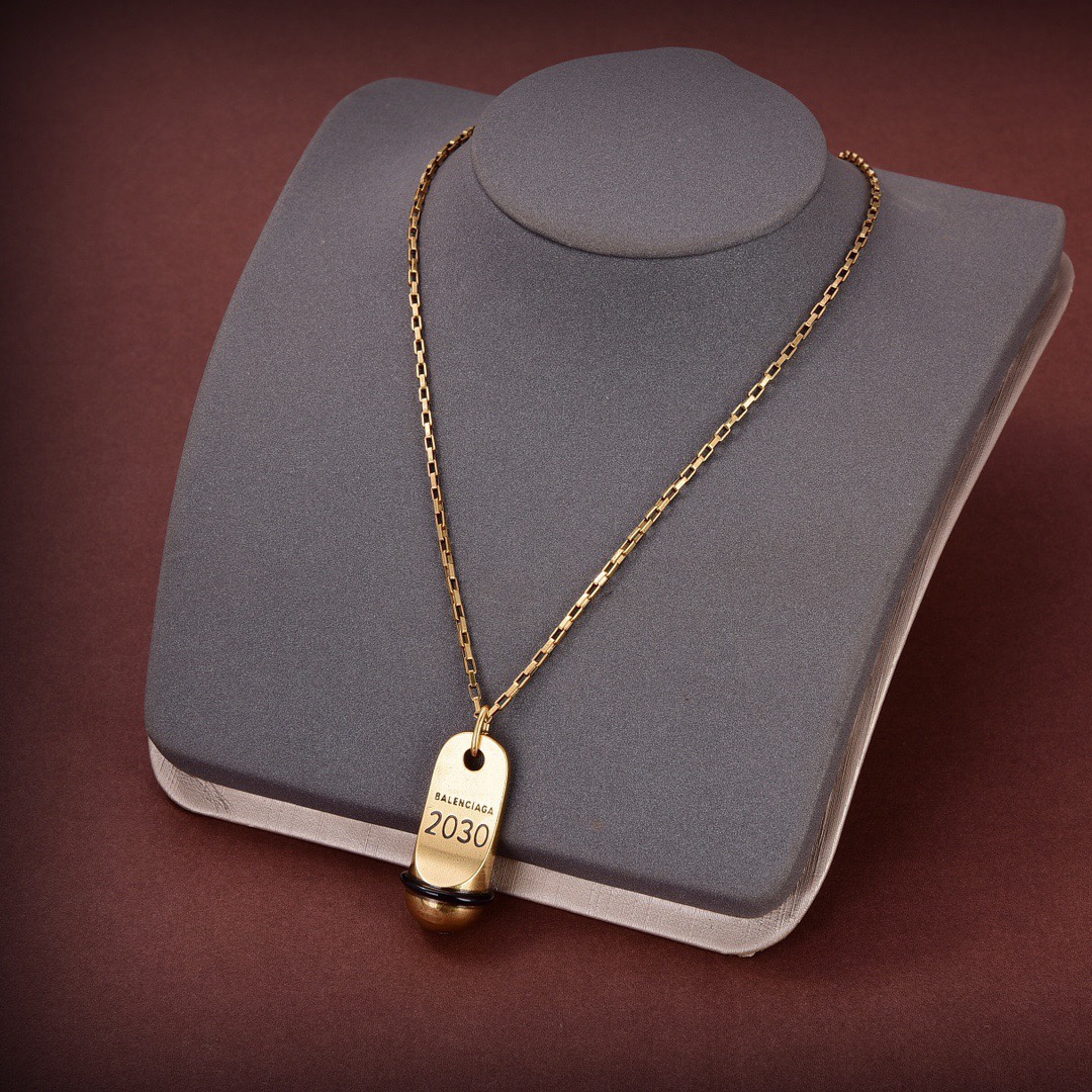 150❤️❤️原单货🔹🔹新品 巴黎世家 Balenciaga 项链🔹专柜一致黄铜材质电镀火爆款出货 设计独特 前卫 美女必备！