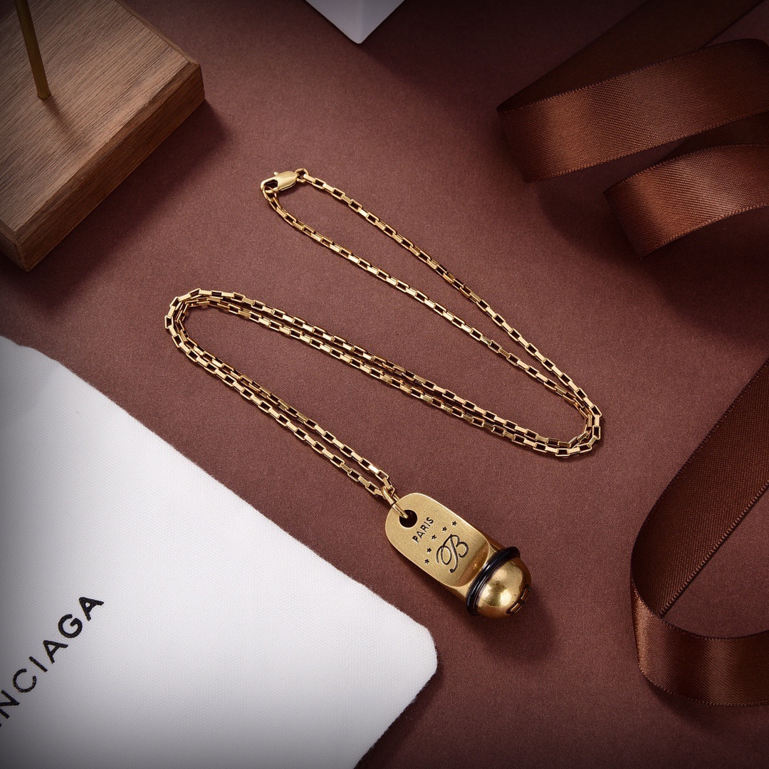 150❤️❤️原单货🔹🔹新品 巴黎世家 Balenciaga 项链🔹专柜一致黄铜材质电镀火爆款出货 设计独特 前卫 美女必备！