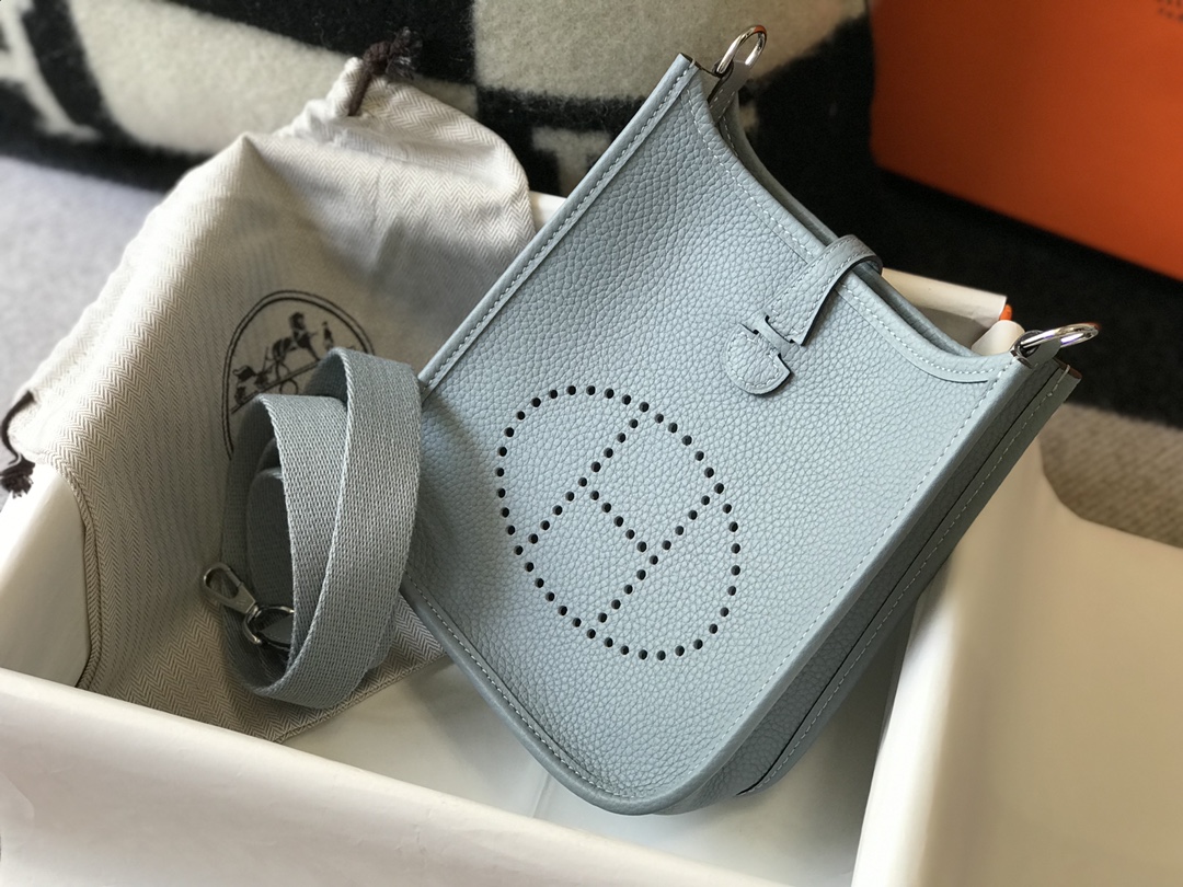 Hermès Mini Evelyne Crossbody Bag in Blue Leather with Adjustable Strap 2 i1644464895 2166 0