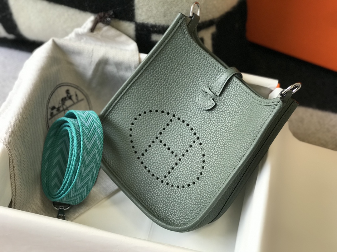 Hermès Mini Evelyne Crossbody Bag in Blue Leather with Adjustable Strap 5 i1644464895 3388 3