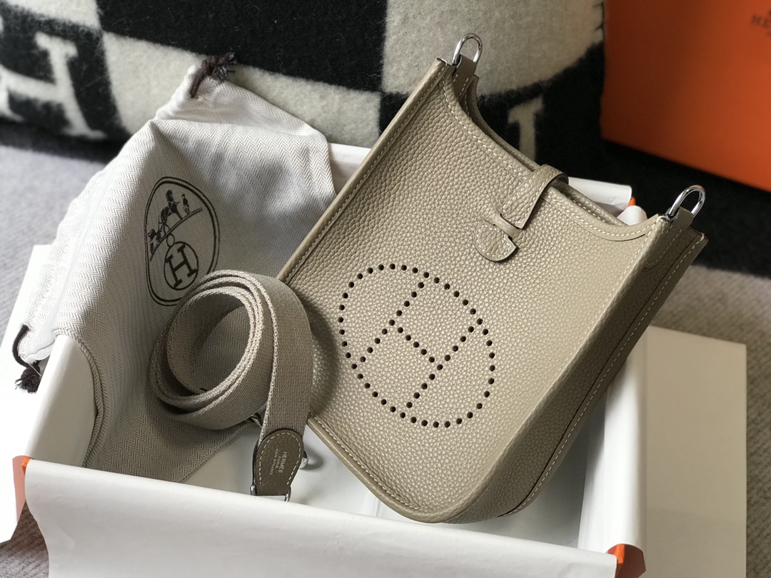 Hermès Mini Evelyne Crossbody Bag in Blue Leather with Adjustable Strap 10 i1644464895 6246 8
