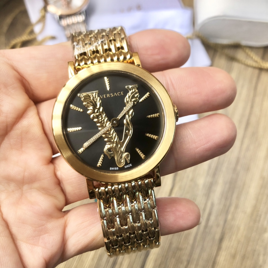 Часы Versace