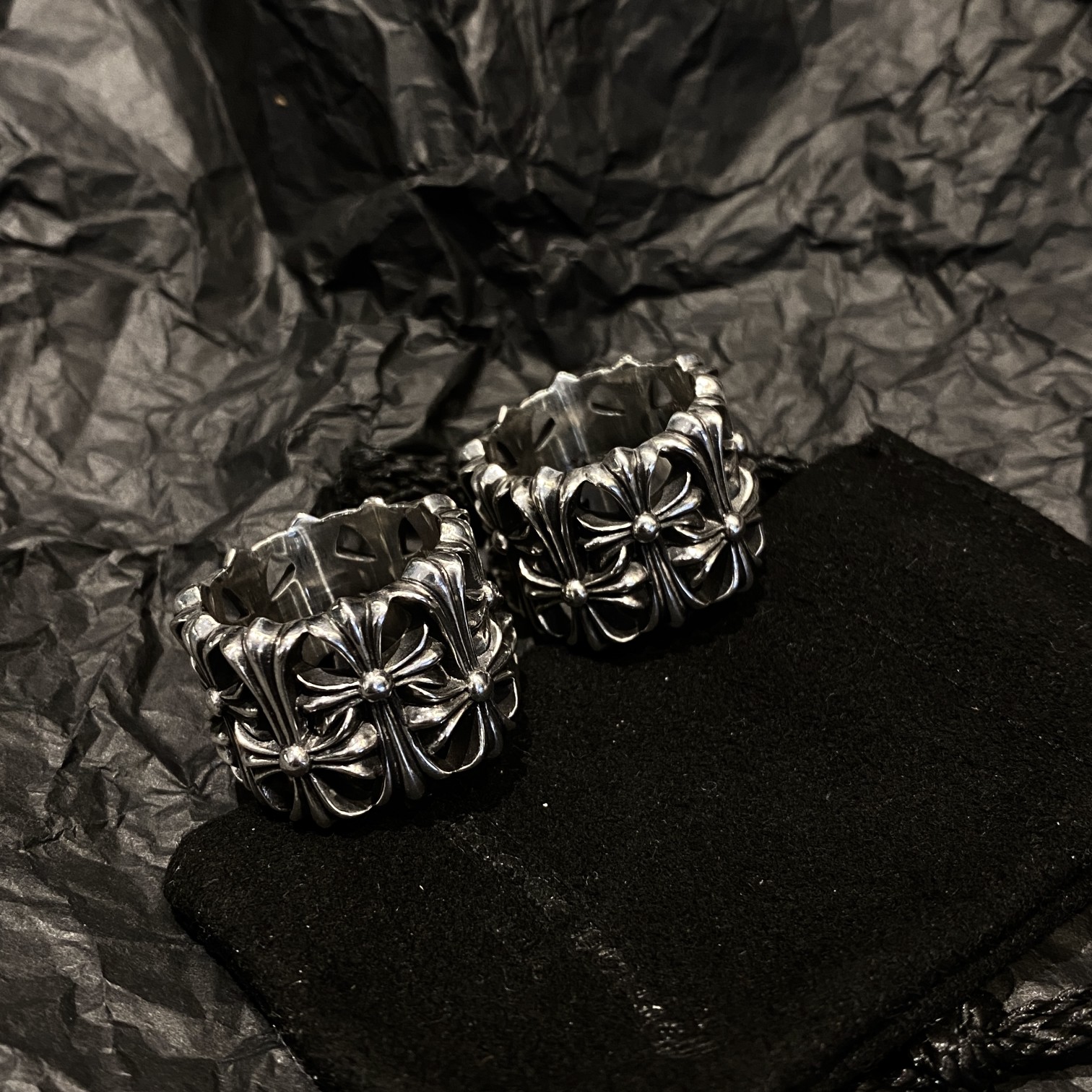 Chrome Hearts 𝐂𝐡𝐫𝐨𝐦𝐞 𝐡𝐞𝐚𝐫𝐭𝐬克罗心圆型墓葬戒