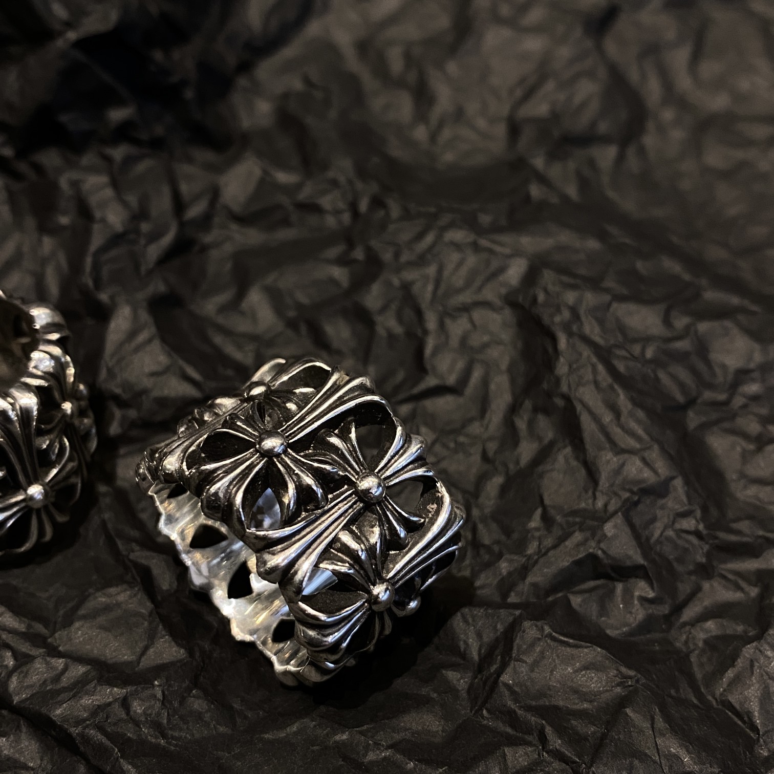 Chrome Hearts 𝐂𝐡𝐫𝐨𝐦𝐞 𝐡𝐞𝐚𝐫𝐭𝐬克罗心圆型墓葬戒