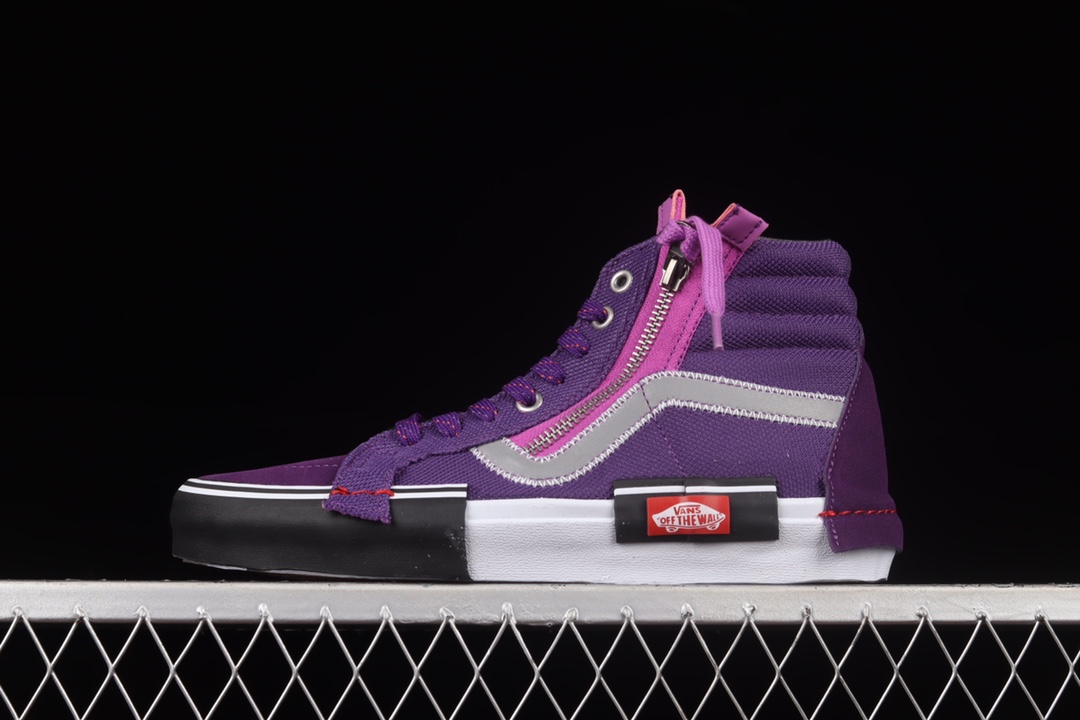 I0 Vans Vault Sk8-Hi Reissue Ca 解构主义高帮帆布硫化板鞋 VN0A3WM1YUW以经典鞋型 Sk8-Hi 为蓝本 运用了解构主义的设计手法 粗犷又个性的细节让人难忘 赚足了话题和眼球 同时也开启了“解构美学”全新时代