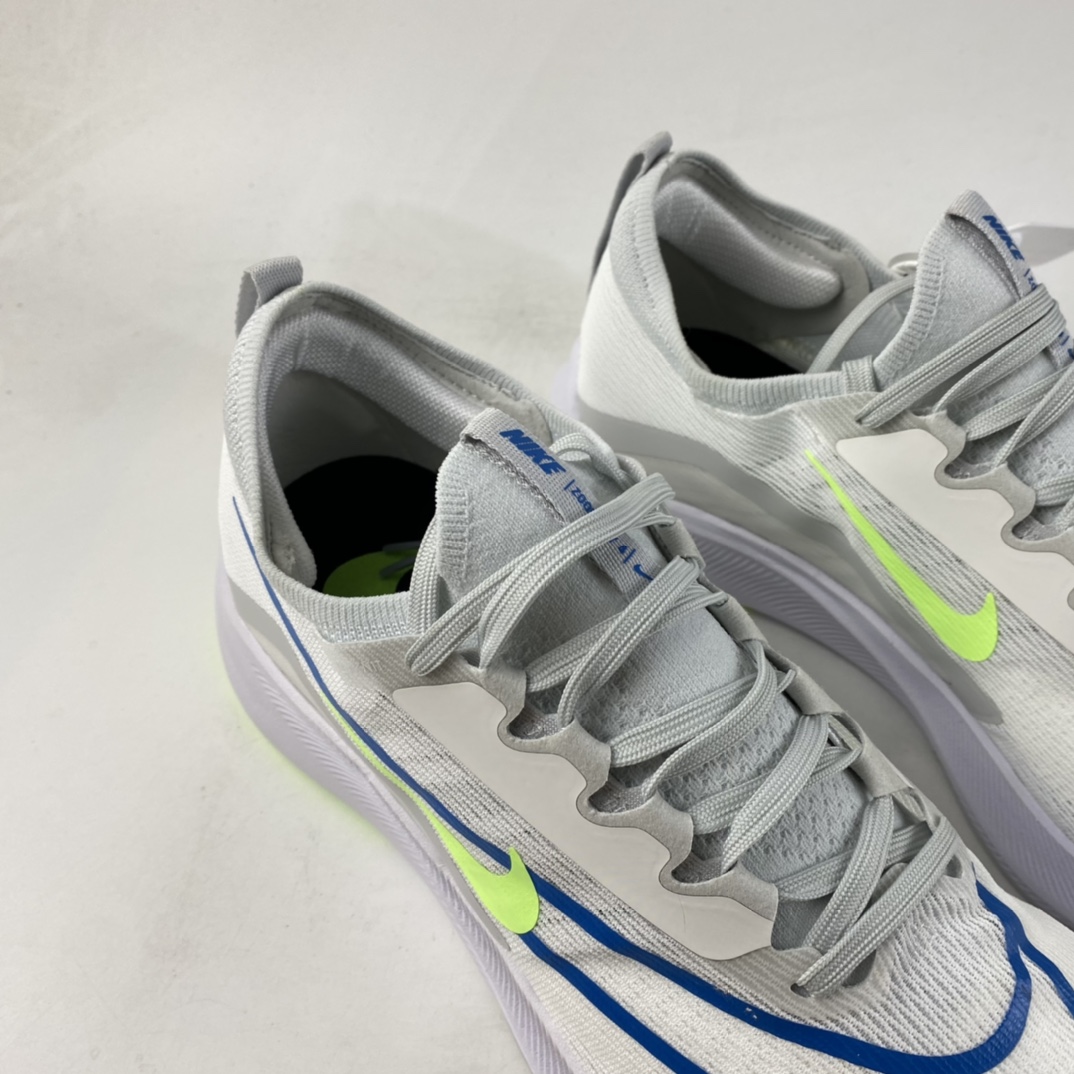 P260 纯原版本 独家首发 超弹力大底 碳板加持 NIKE Zoom Fly 4 耐克男子超弹碳板跑步鞋 CT2392-100
