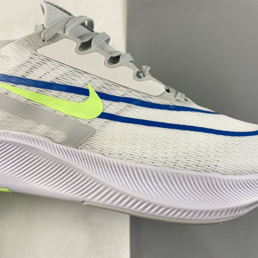 P260 纯原版本 独家首发 超弹力大底 碳板加持 NIKE Zoom Fly 4 耐克男子超弹碳板跑步鞋 CT2392-100