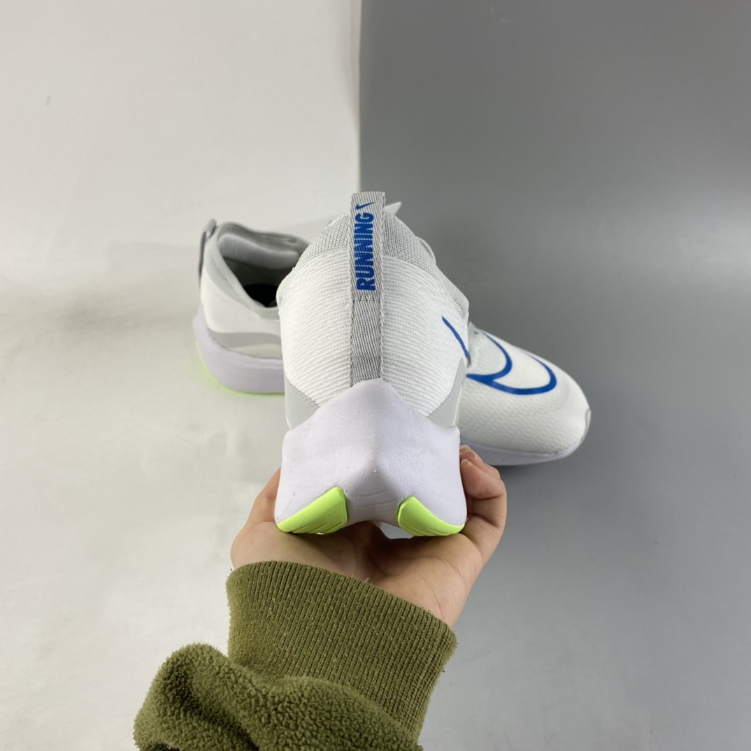 P260 纯原版本 独家首发 超弹力大底 碳板加持 NIKE Zoom Fly 4 耐克男子超弹碳板跑步鞋 CT2392-100
