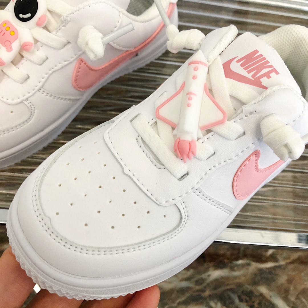 图片[3]-特价 空军一号宇航员可乐童鞋 尺码：26-37码 小朋友的太空梦，宇宙英雄宇航员绝对不能错过‼️ 这款我太喜欢了，小小宇航员太棒了❗️颜值天花板哪😎配色也是很清新很阳光❗️一脚蹬的，轻便好穿好打理💥-选品中心