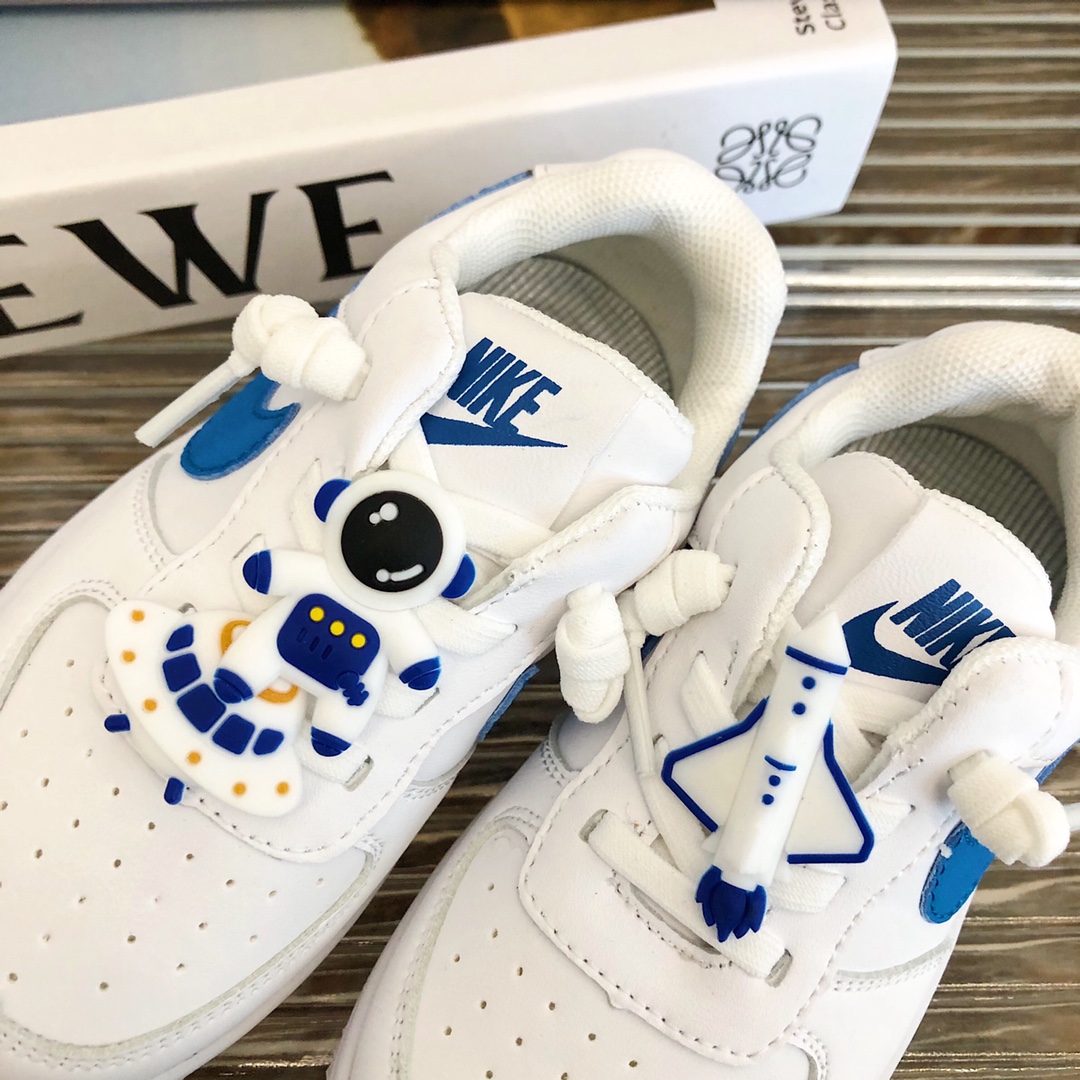 图片[2]-特价 空军一号宇航员可乐童鞋 尺码：26-37码 小朋友的太空梦，宇宙英雄宇航员绝对不能错过‼️ 这款我太喜欢了，小小宇航员太棒了❗️颜值天花板哪😎配色也是很清新很阳光❗️一脚蹬的，轻便好穿好打理💥-选品中心