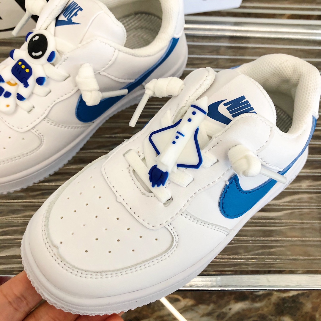 图片[3]-特价 空军一号宇航员可乐童鞋 尺码：26-37码 小朋友的太空梦，宇宙英雄宇航员绝对不能错过‼️ 这款我太喜欢了，小小宇航员太棒了❗️颜值天花板哪😎配色也是很清新很阳光❗️一脚蹬的，轻便好穿好打理💥-选品中心