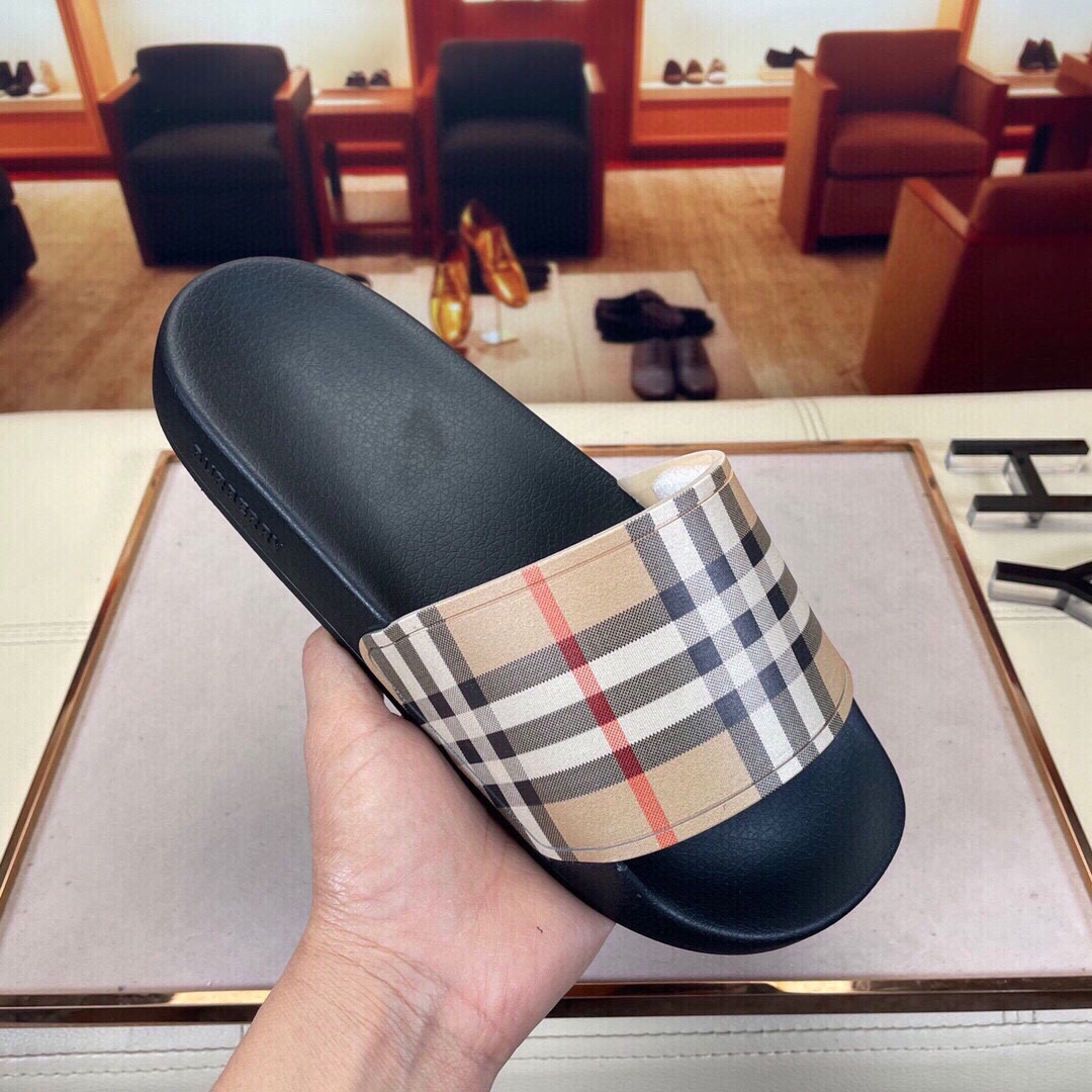 105 2022 verano Burberry Burberry clásico patrón de cuadros planos zapatillas zapatillas zapatillas 
