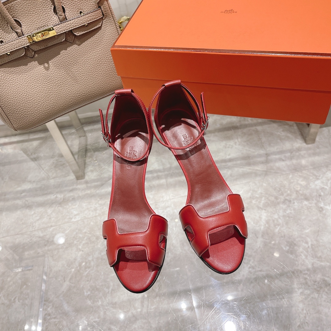 NO:244387,Hermès Hermès high-heeled sandals took half a year to develop and finally replicated and shipped perfectly. Hermès' high-heeled shoes are the simplest, most pleasing and elegant ones I have ever seen!  !  !  Can hold any style, heel height 7cm 9cm 10.5cm size35-40 (40.41.42 customization without return or replacement), sandals, hermes, hermes, sandals, high heels19860909Hermès 爱马仕高跟气质凉鞋 耗时半年时间开发,终于完美复刻出货 爱马仕的高跟鞋是我见过最简约最耐看最有气质的！！！任何风格都能hold住, 跟高7cm 9cm 10.5cm size35-40（40.41.42定制不退不换）,凉鞋,hermes,hermes,sandals,high heels,Women's Shoes
