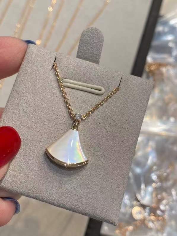 BVLGARI BVLGARI спружынны калье, эксклюзіўная гальванічная тэхналогія, адчуванне сапраўднага золата 18K — вышэйшая якасць