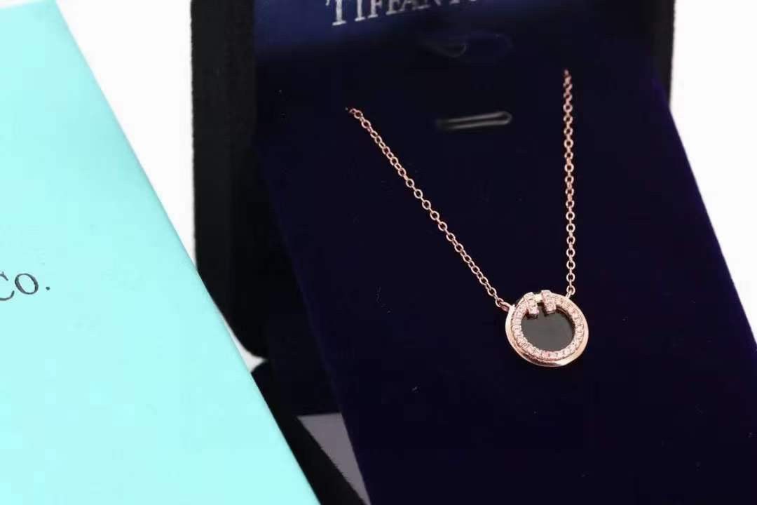 Tiffany & Co. NO.11蒂芙尼t系列白贝母项链