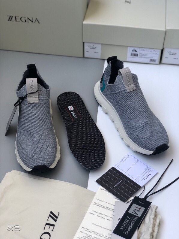 480ZZegna Zegna es sinónimo de estilo juvenil y a la moda.ZZegna está diseñado para el hombre modern