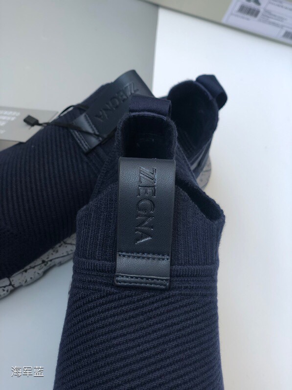 480ZZegna Zegna es sinónimo de estilo juvenil y a la moda.ZZegna está diseñado para el hombre modern