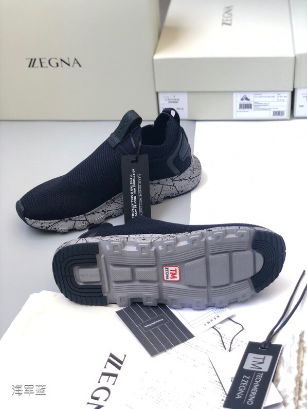480ZZegna Zegna es sinónimo de estilo juvenil y a la moda.ZZegna está diseñado para el hombre modern