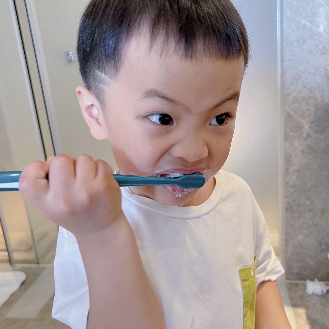 **AIMINI Ultra-Soft Bristle Toothbrush** - Comprehensive