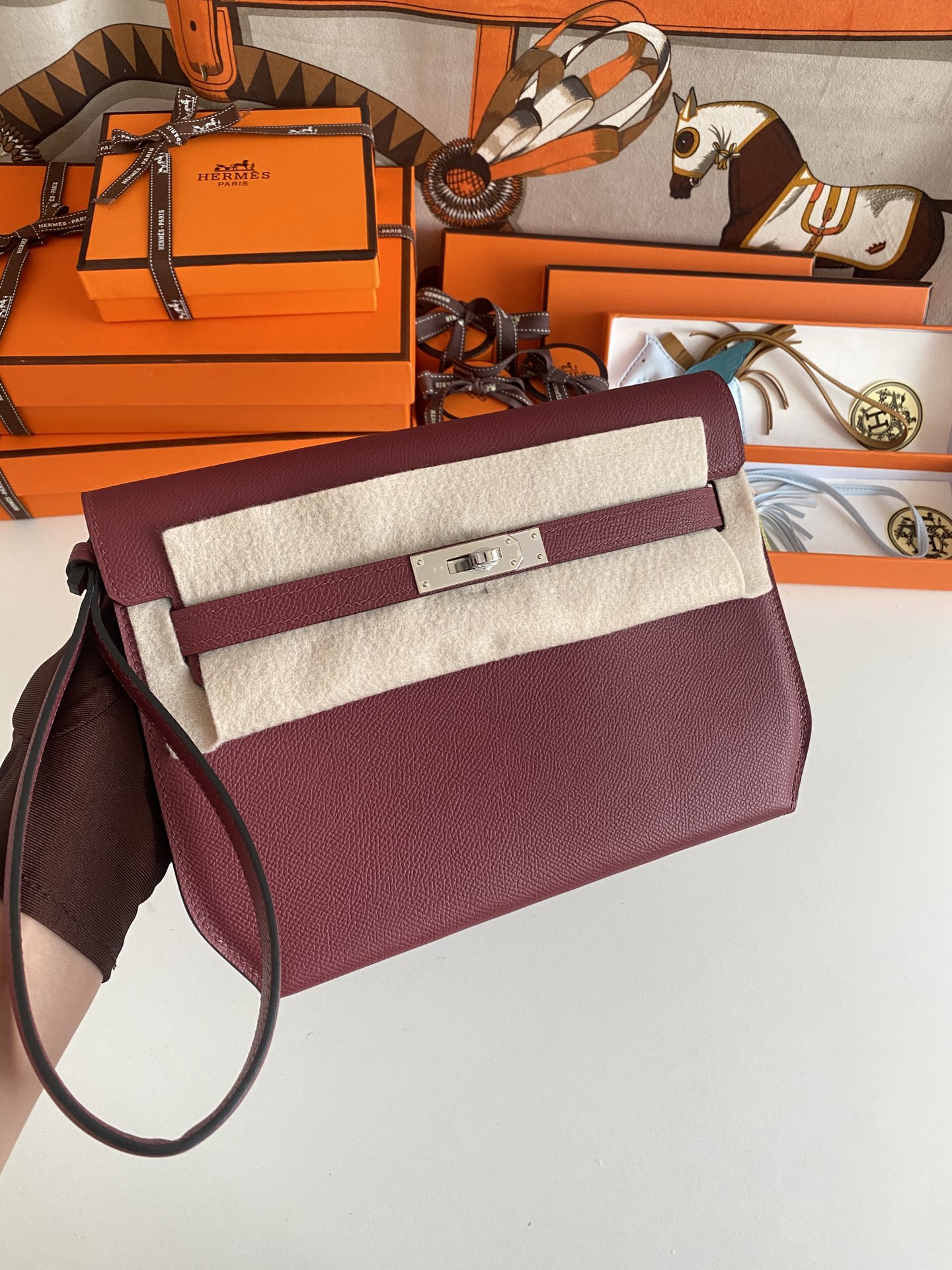 Hermes Kelly Handbags Clutches & Pouch Bags Crossbody & Shoulder Bags Maroon Red Sewing Unisex Epsom