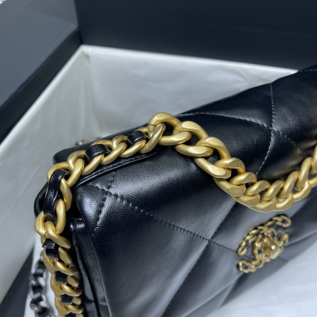 Chanel 19 Bag Small Size 26cm Goat Skin Gold/Silver Hardware - Black 4 i1644668709 9377 2