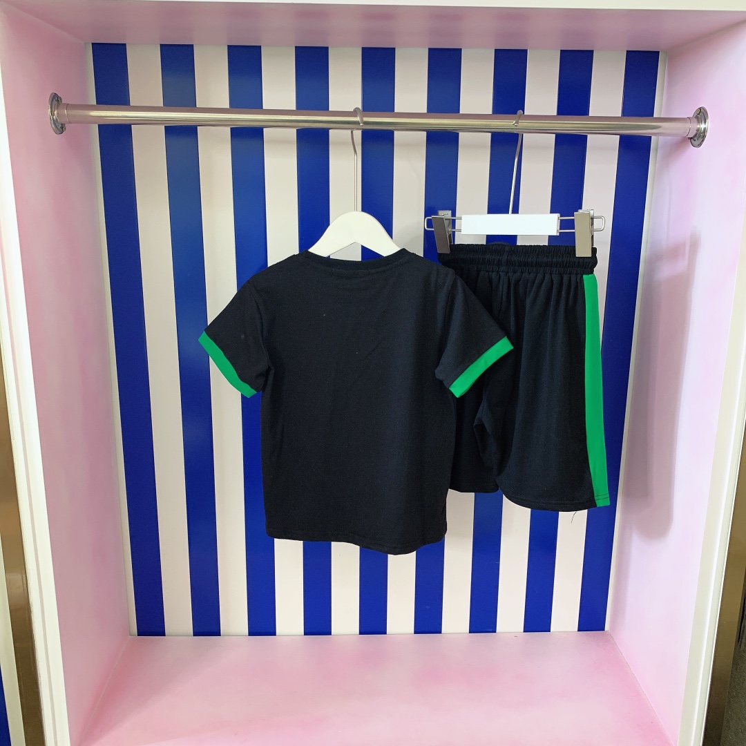 “BOTTEGA VENETA Kids’ Fashion: Cotton Sports Set with 3D Printing, No Glue, Sizes 110-160 Yards” - 图片 8
