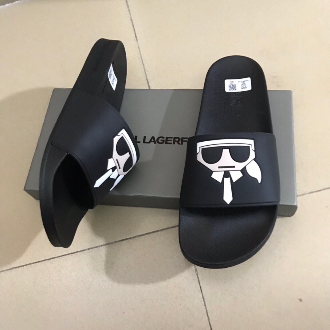 H0 情侣款 Balenciaga  巴黎世家❤️INS爆款现货发售🎉🎉原版一致大底私模开版，TPU材质，一字带特别包脚舒适，松口和勒脚都不会有脚感舒适升级版PU发泡脚床，记忆回弹所有的材质与工艺原版 100%一致原版包装，原版包装。