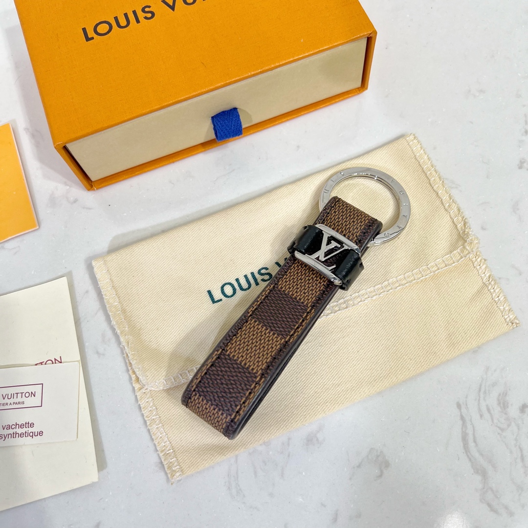 루이비통 키링 124590 Louis Vuitton Accessories 썸네일 이미지