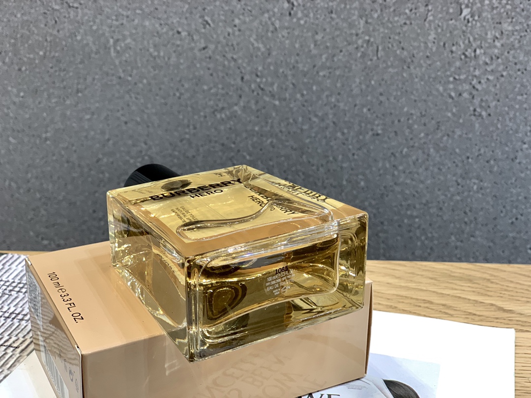 Burberry Hero Eau de Toilette - 100ml - Woody Aromatic Fragrance 8 i1644763904 5635 6