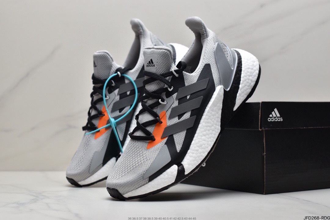 The overall shape of the Adidas Boost X9000L4 series is very speedy FY2348