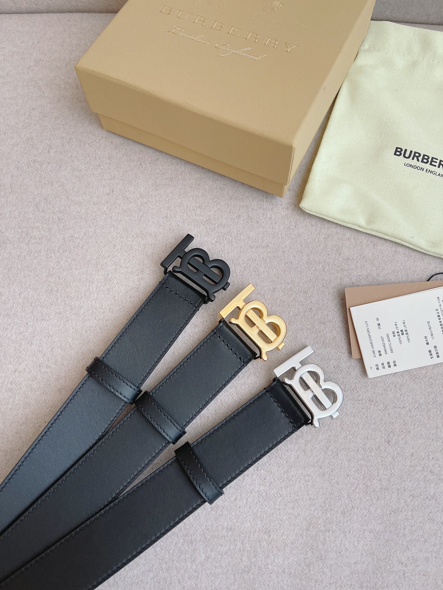 Burberry 巴宝莉 empaque completo; cinturón de cuero genuino con hebilla de metal de alta calidad, ancho 35mm, estilo casua…