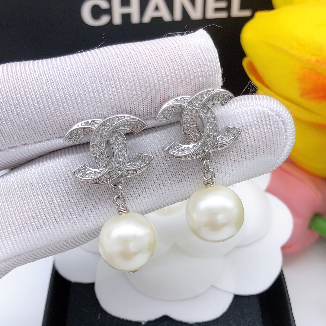Alaïa Haute Couture Haute Joaillerie Fine Jewelry Earrings Necklace Ring 3