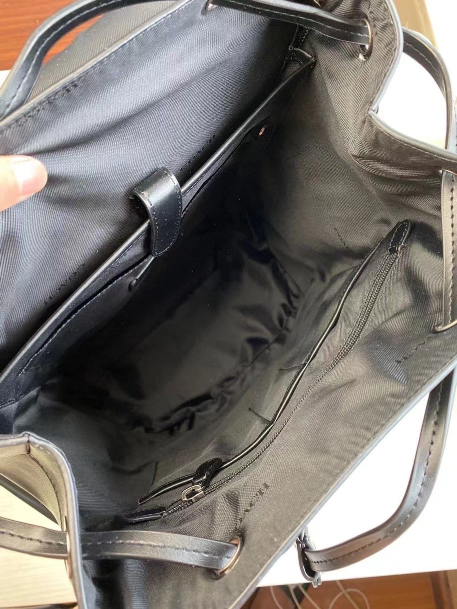 Coach 36080 男士双肩包 全皮 内置拉链/手机/多功能袋 内置安全扣口袋 可存放一台38cm笔记本电脑
