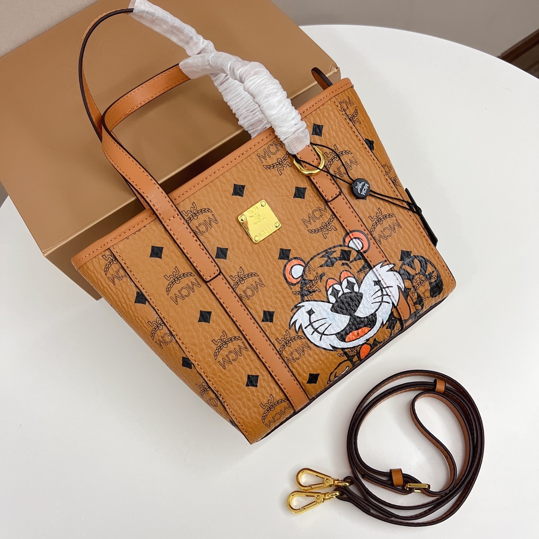 J0  MCM2022虎年新春限定款菜篮子小老虎新年限定.