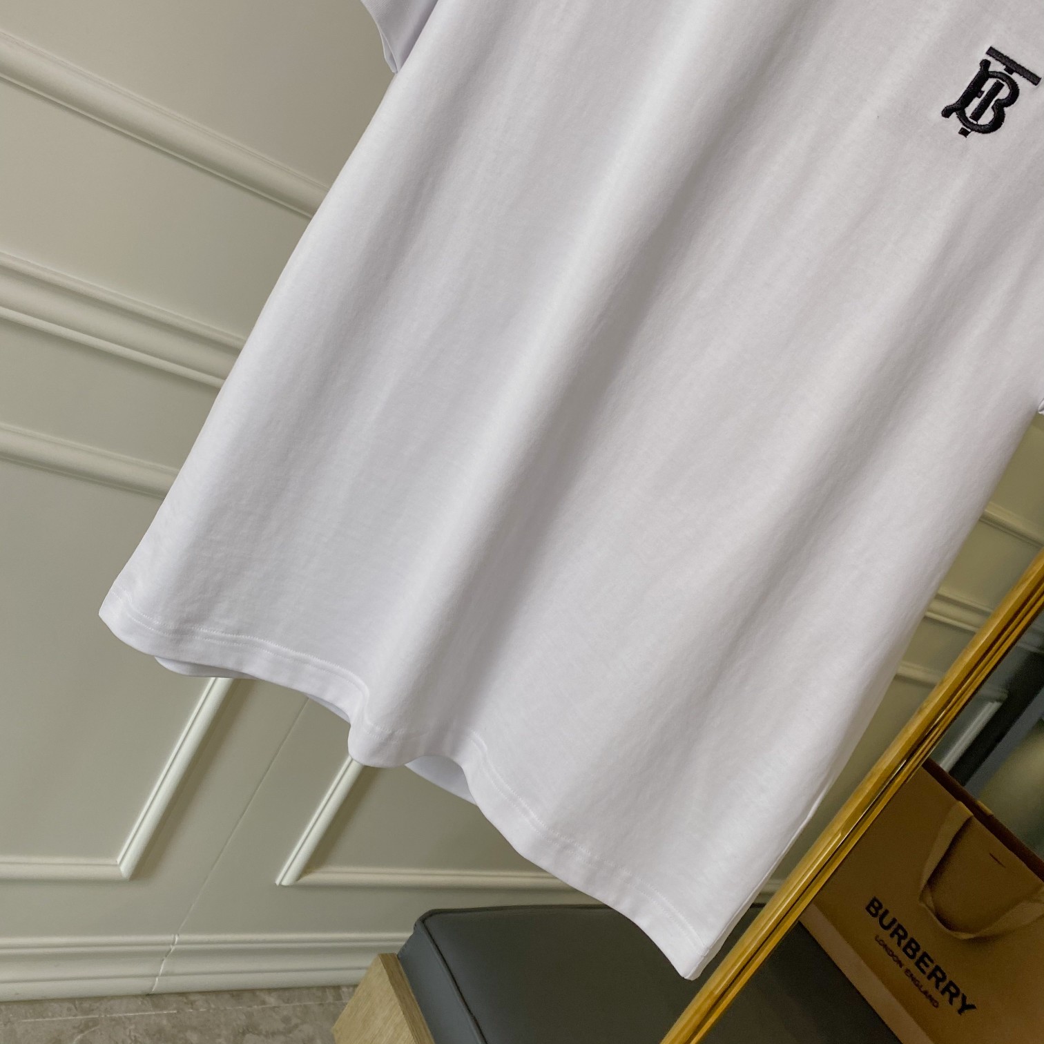 Burberry BBR 巴宝莉 专属标识刺绣图案棉质宽松 短袖T 恤
