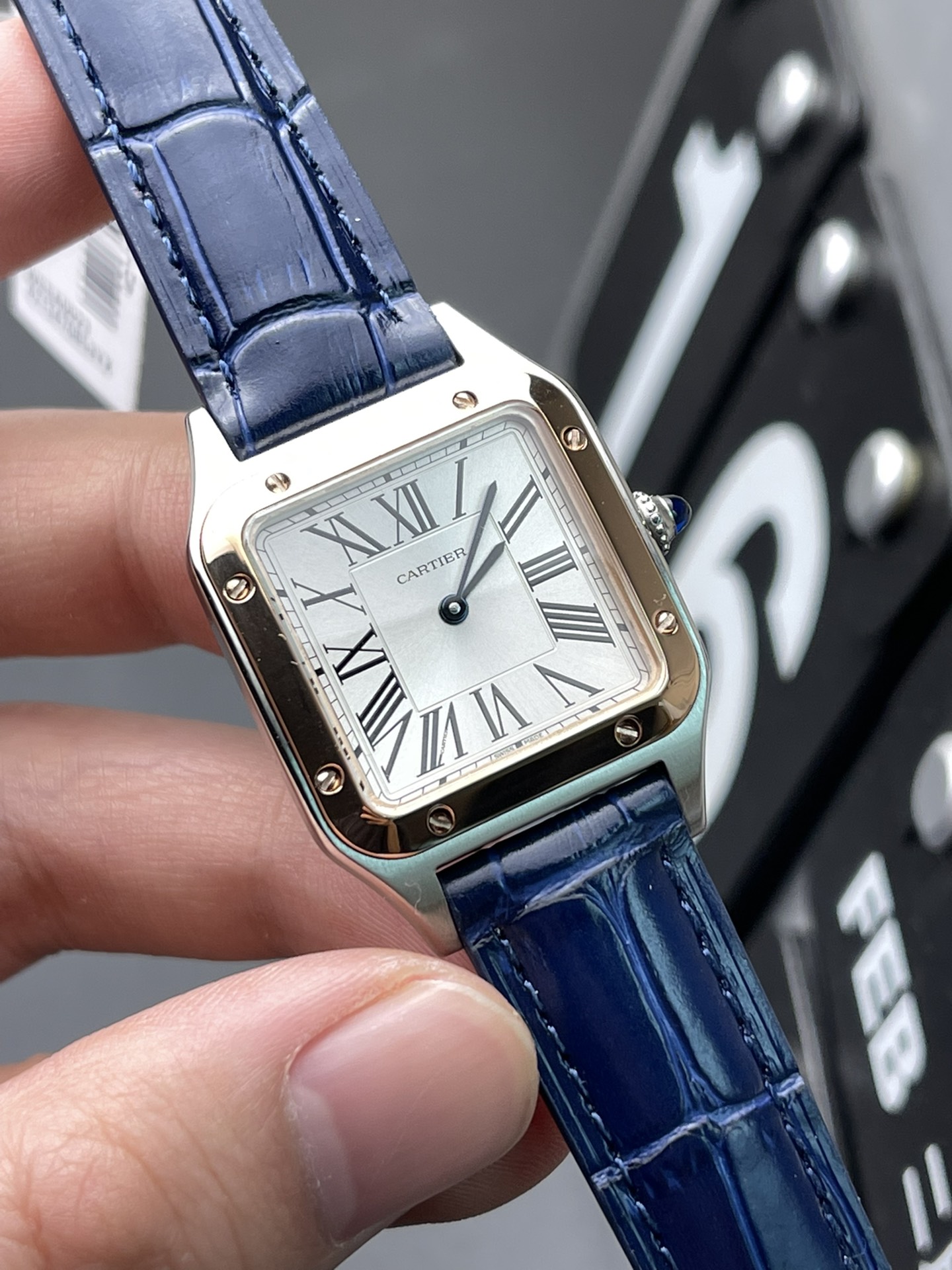 Cartier 间金石英山度士