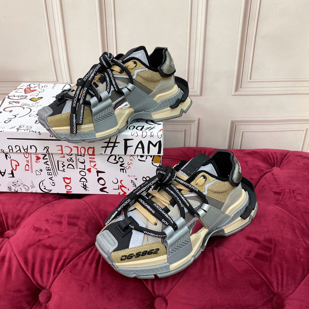 NO:167948,Women's model, men's model, high-end version, high-quality Brand outsole DOLCE & GABBANA Autumn and winter new model, top version, high-end quality, exclusive seiko customization and launch, brand three-dimensional letter craftsmanship embellishes beautiful luxury shining, superbly made by many people, using high-end imported silk cowhide   imported fabric, imported net, perfect interpretation of the latest inspiration for shoes, classic and fashion, luxury dreams and dreams of fashion, high-end quality, size number, women 35-41 (41 custom made, no return, no return, no return, no return, no custom made, 38-45 (men's model not return, no return, no standard size, casual shoes/sports shoes, Dolce & Gabbana, sneakers, cowhide19860909女款 男款 高端版本 高质量 品牌大底DOLCE & GABBANA 秋冬新款 顶级版本 高端质量 独家精工定制上市 品牌立体字母工艺点缀绝美奢华闪耀 精湛的做众多人至爱采用高端进口丝绸牛皮 进口布料 进口网里 完美诠释鞋履最新灵感 经典与时尚融为一体奢华迷梦驾凌时尚高端品质 码数 女35-41（41订做不退换）可订做男款38-45（男款不退换）标准码数,休闲鞋/运动鞋,Dolce&Gabbana,sneakers,cowhide,Women's Shoes