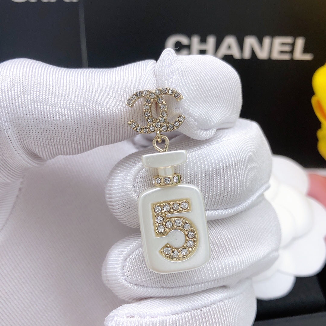 Chanel Haute Joaillerie Fine Jewelry Earrings Necklace Ring Ref.5D7D7592 4