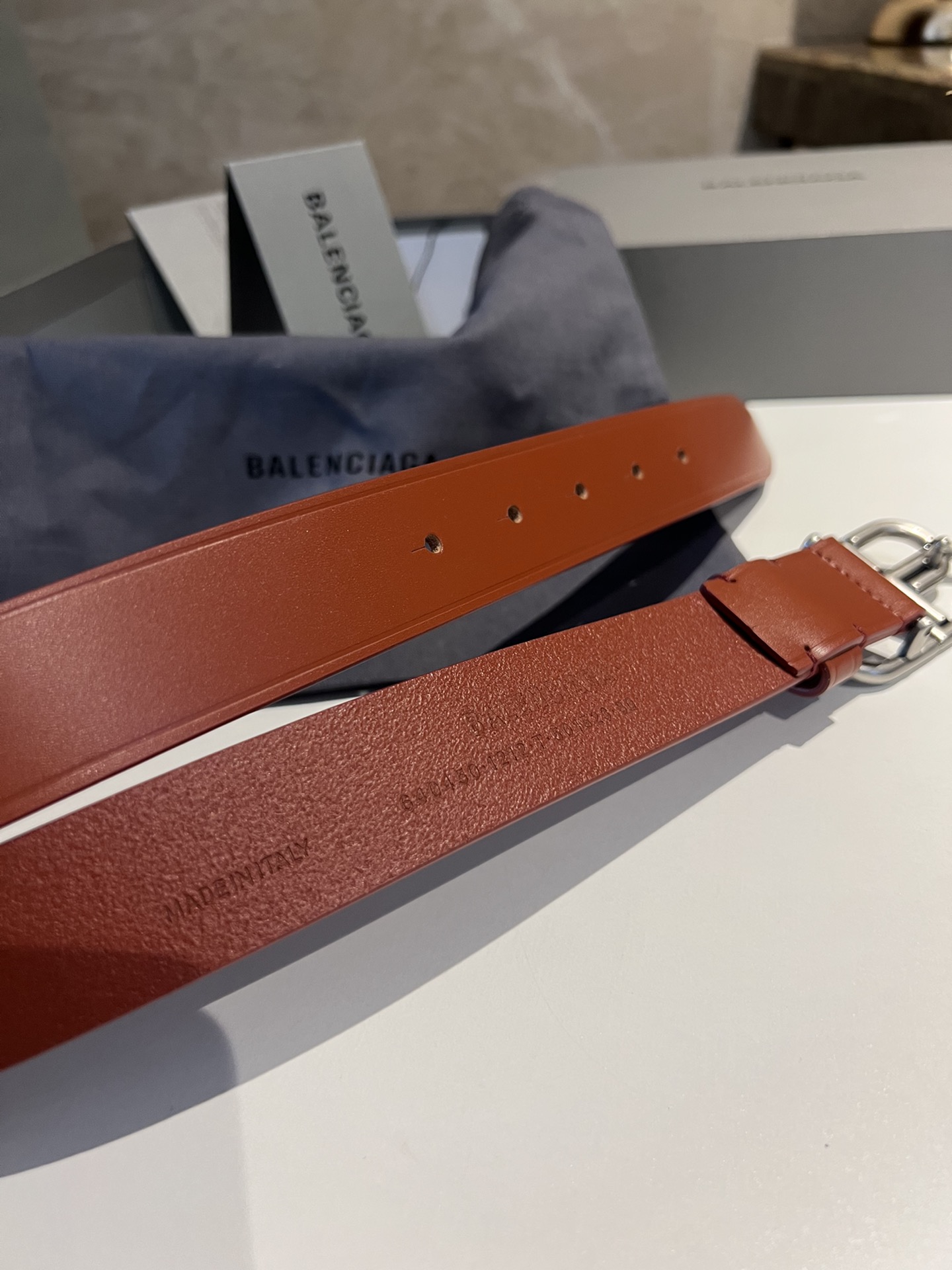 balenciaga巴黎世家  3.0cm锁扣BB腰带