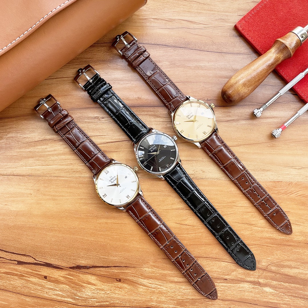 三针精品 简约款式 最新： 欧米茄 Omega 最佳设计独家首发 类型：精品男士腕表 表带：真牛皮/316精钢表带 机芯：高端全自动机械机芯 镜面：矿物质强化玻璃更高清 品味高雅 浩瀚大气 匠心独运 腕间瑰宝 尺寸：直径41mm厚12mm